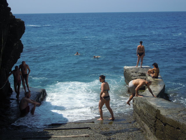 32_Manarola_mare_tuffi