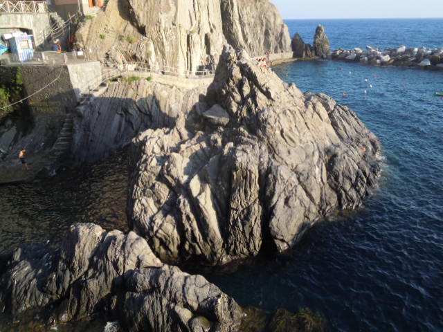 40_Manarola_mare_scogli