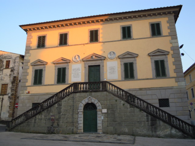 42_piazza_Duomo_fabbricato_dx